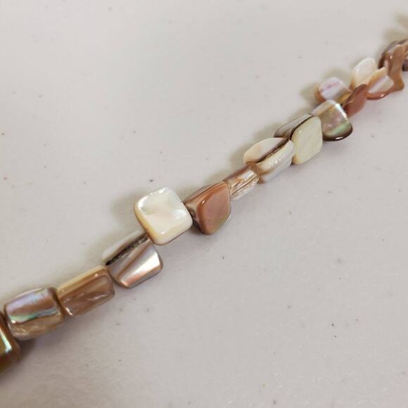 Vintage Mother of Pearl Necklace and Bracelet Set Handcrafted One Size - Picture 5 of 11